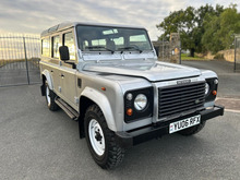 2006/06 LAND ROVER DEFENDER 110 COUNTY STATION WAGON Td5 (LHD)